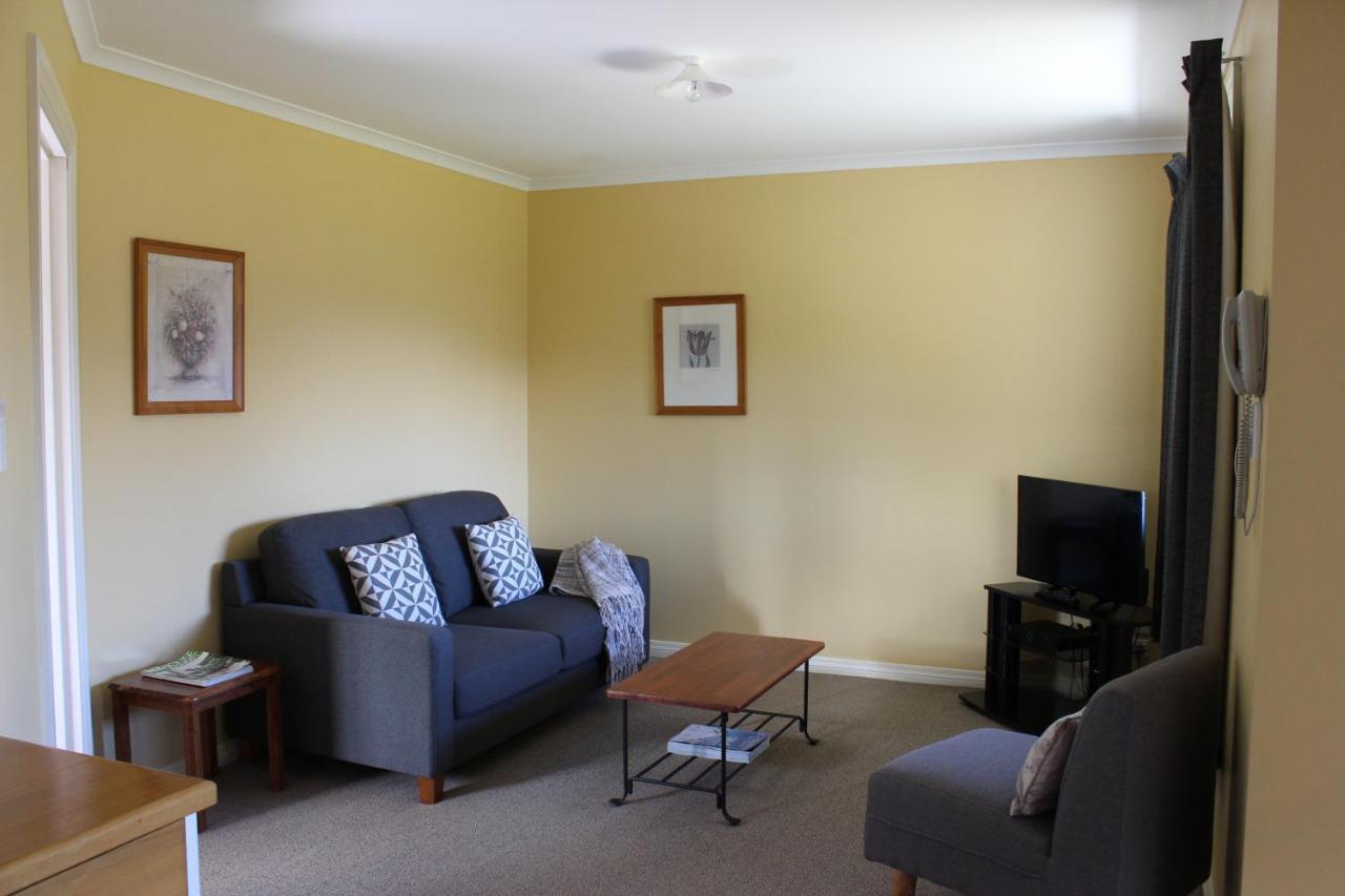 Blue Thistle Cottages Te Anau Luaran gambar