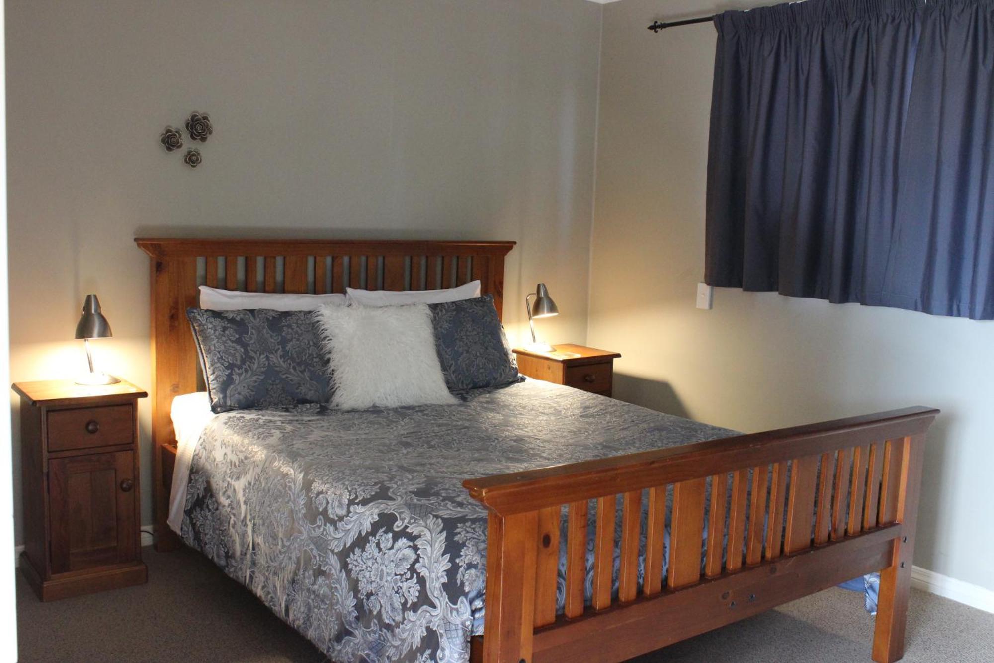 Blue Thistle Cottages Te Anau Luaran gambar