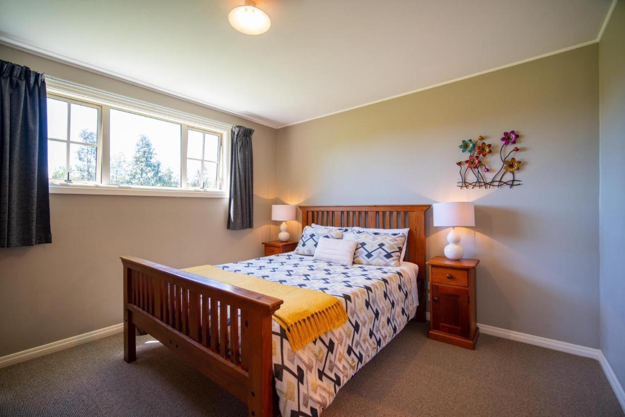 Blue Thistle Cottages Te Anau Luaran gambar
