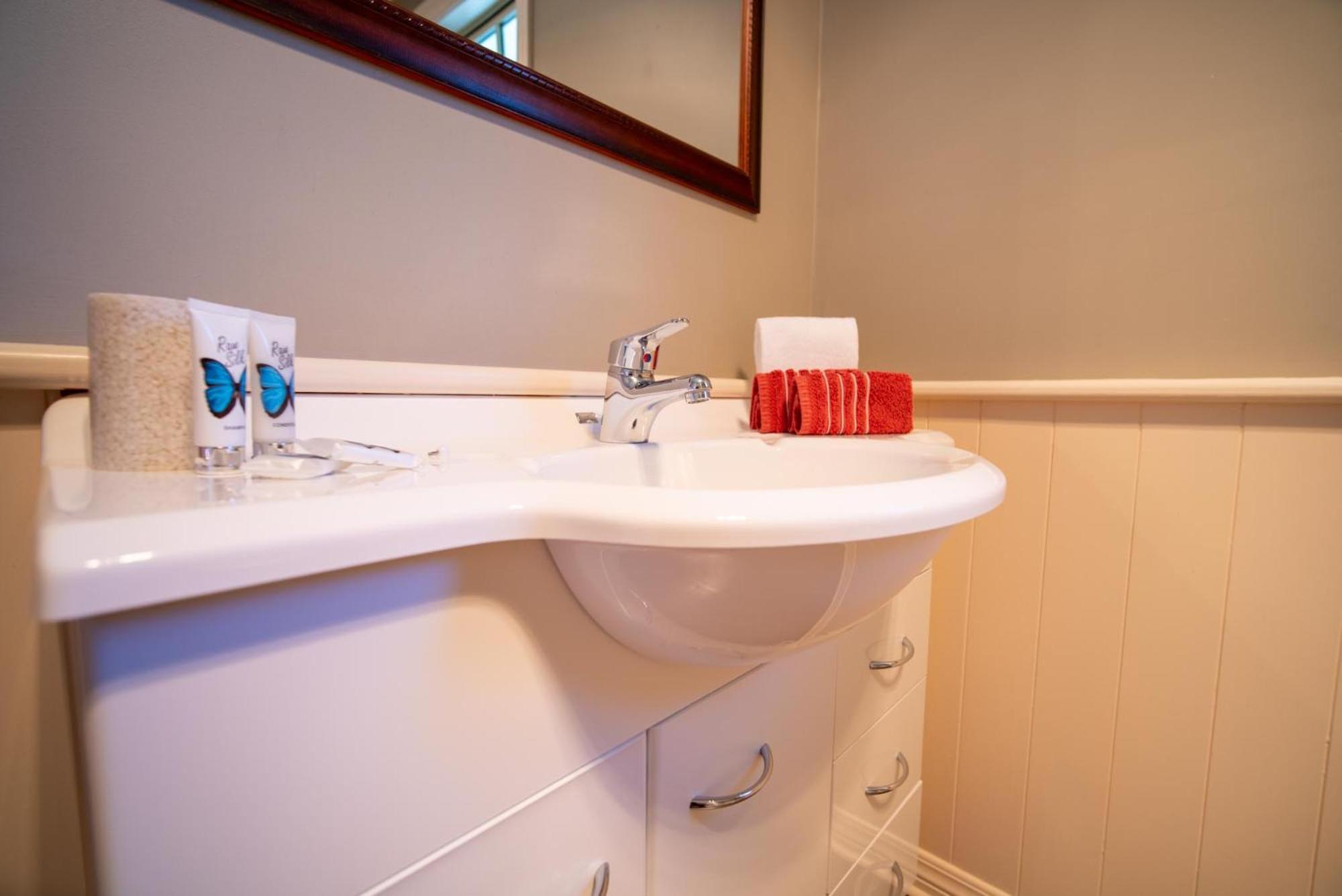 Blue Thistle Cottages Te Anau Bilik gambar