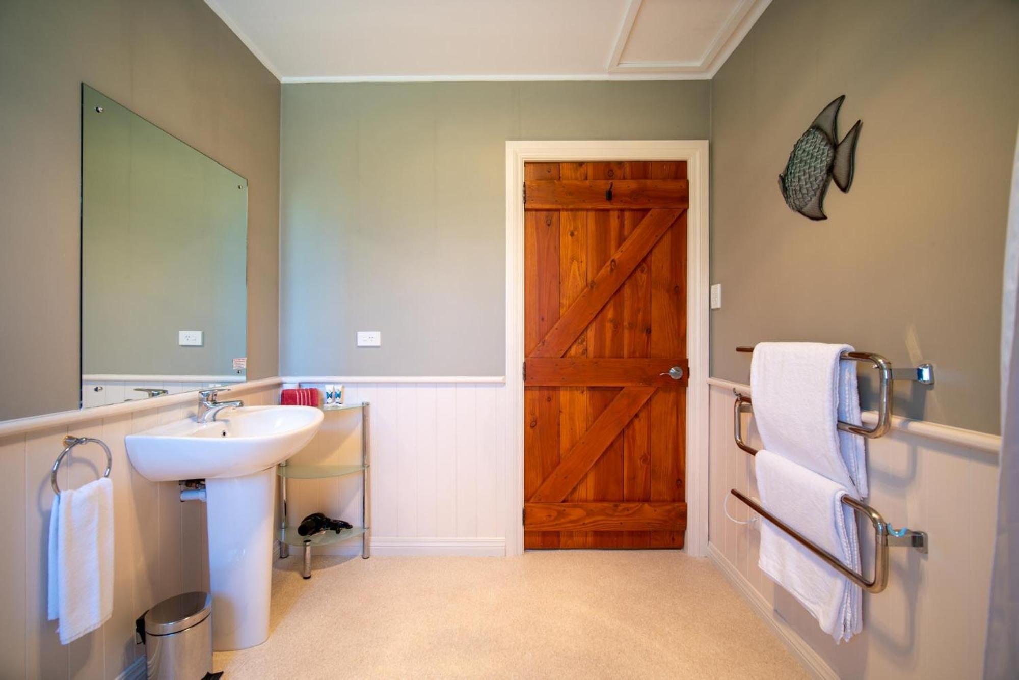 Blue Thistle Cottages Te Anau Bilik gambar